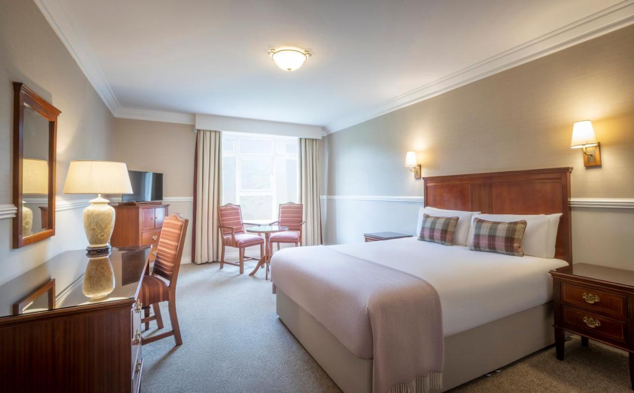 Court Yard Hotel Лейкслип Экстерьер фото