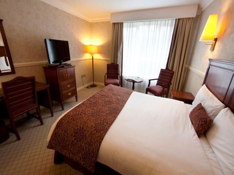 Court Yard Hotel Лейкслип Экстерьер фото