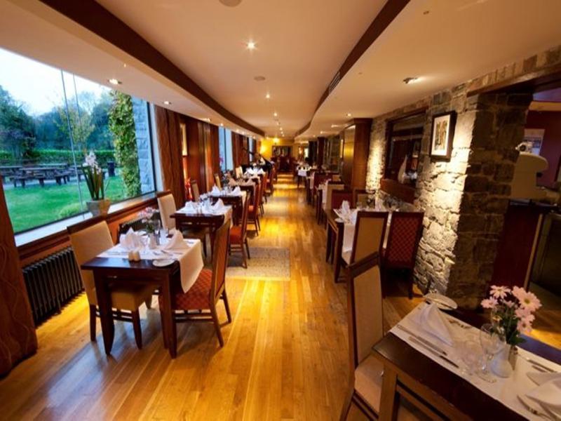 Court Yard Hotel Лейкслип Экстерьер фото