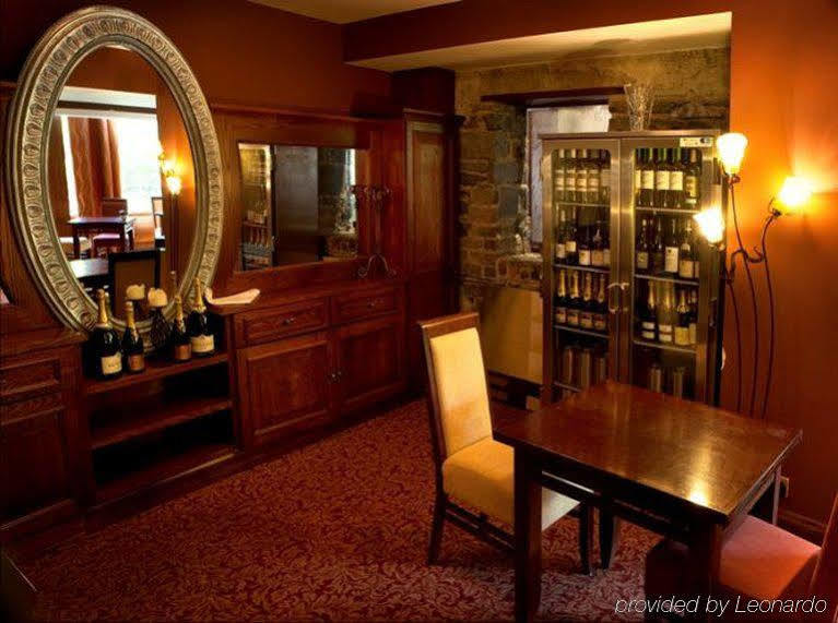 Court Yard Hotel Лейкслип Экстерьер фото